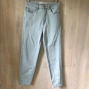 Stradivarius Mom Slim Jeans Size 6